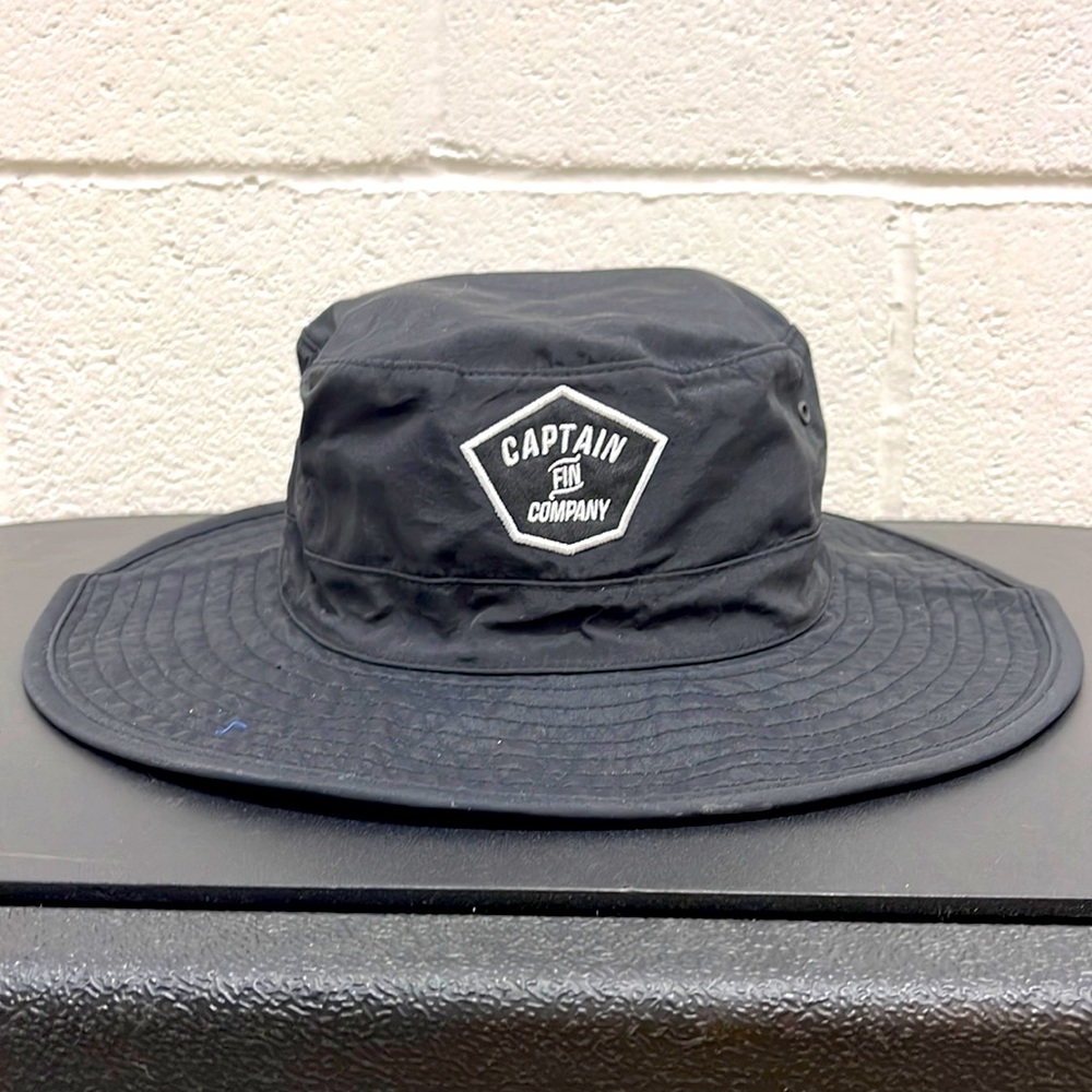 Captain Fin Bonnies Bucket Hat